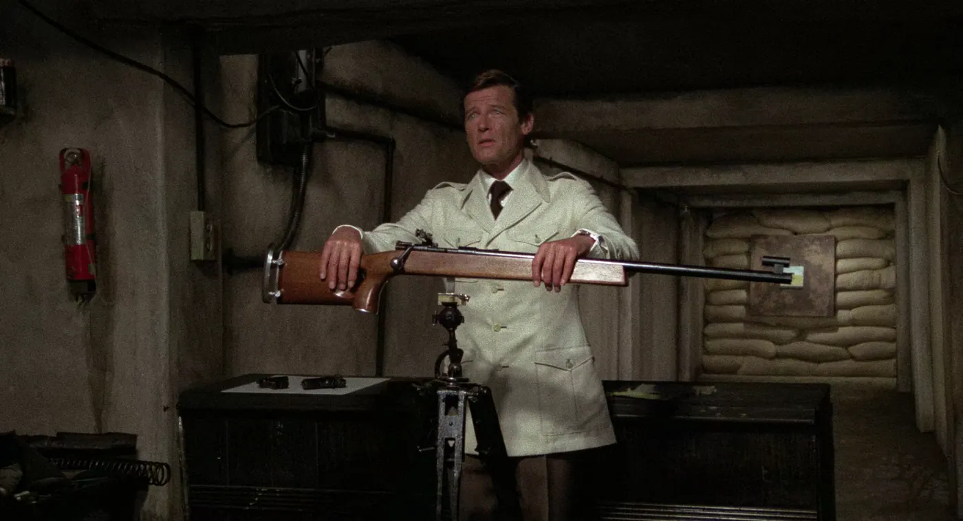 L'Homme au pistolet d'or