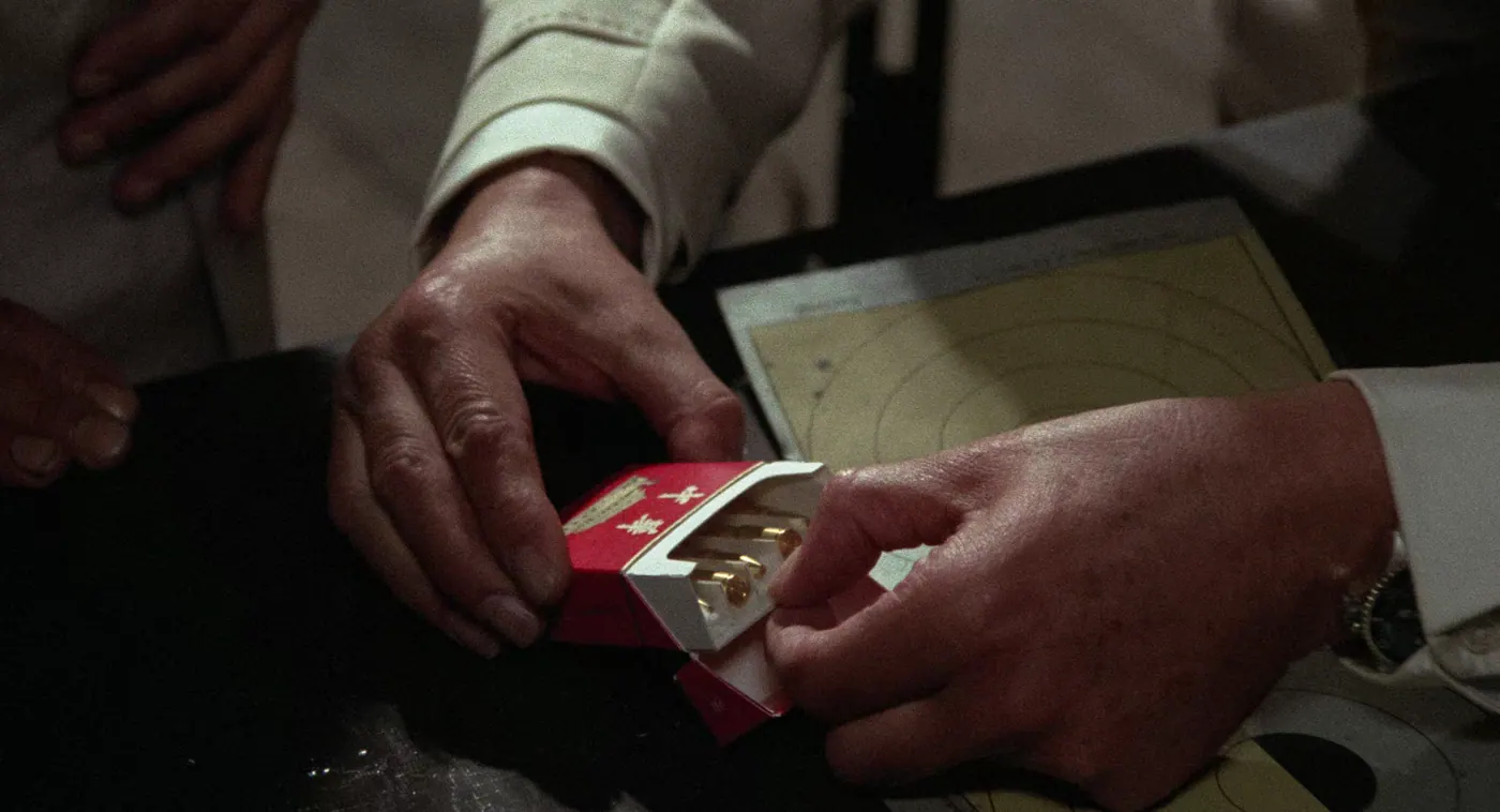 L'Homme au pistolet d'or