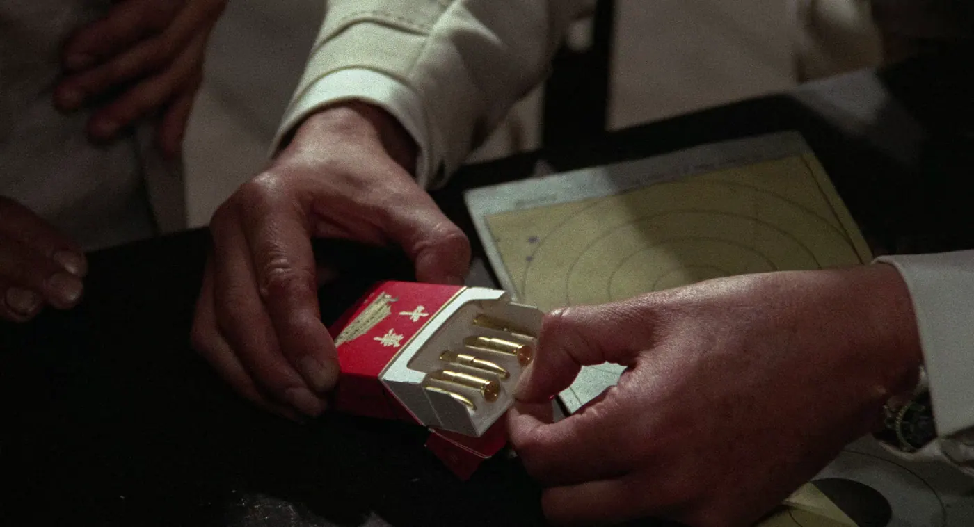 L'Homme au pistolet d'or