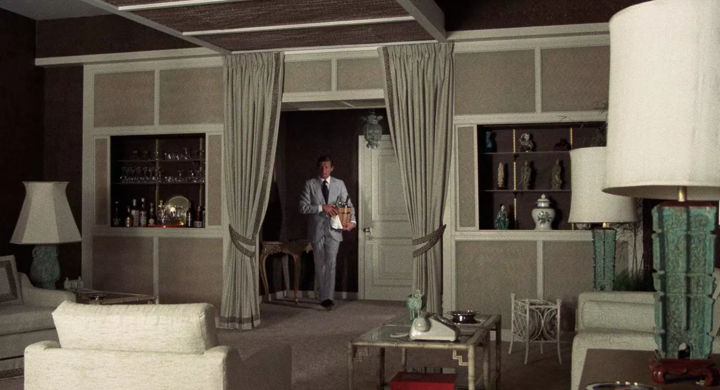 L'Homme au pistolet d'or
