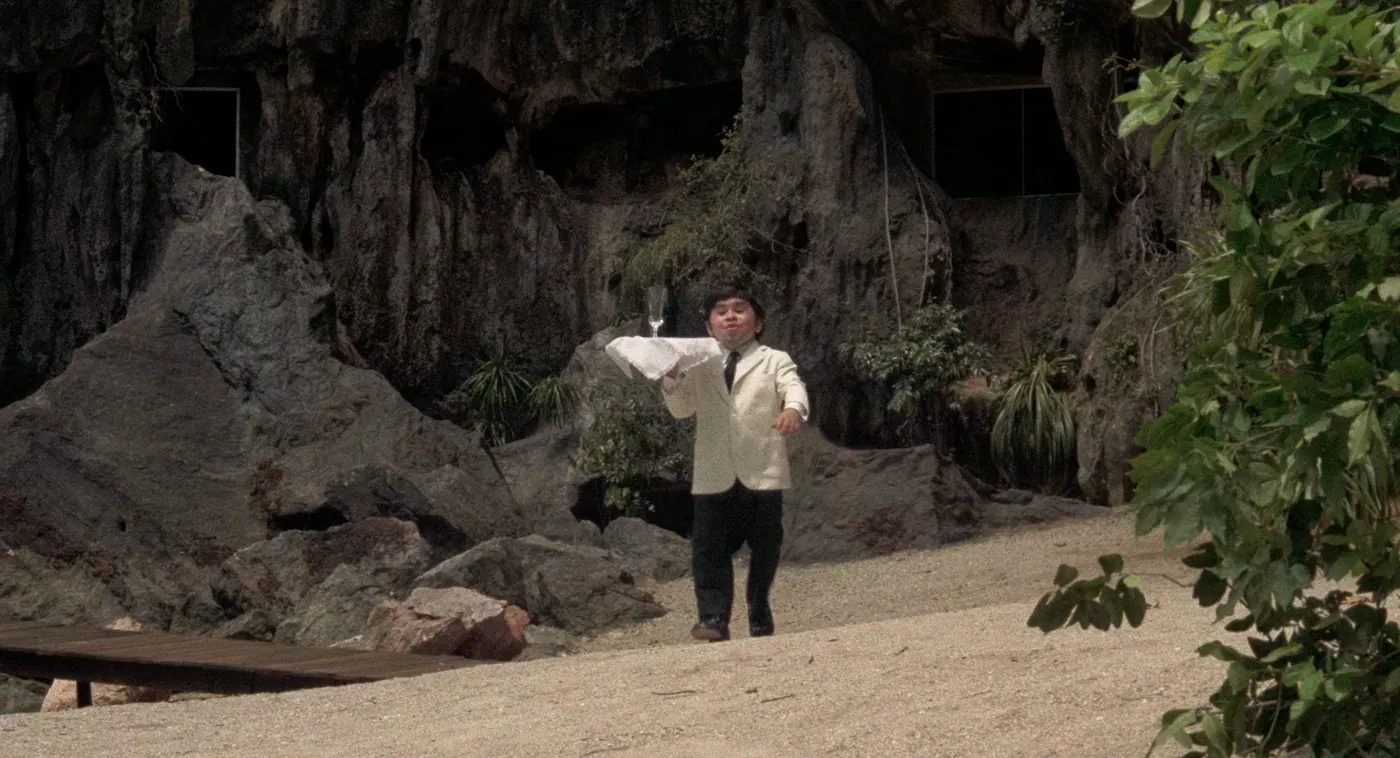 L'Homme au pistolet d'or