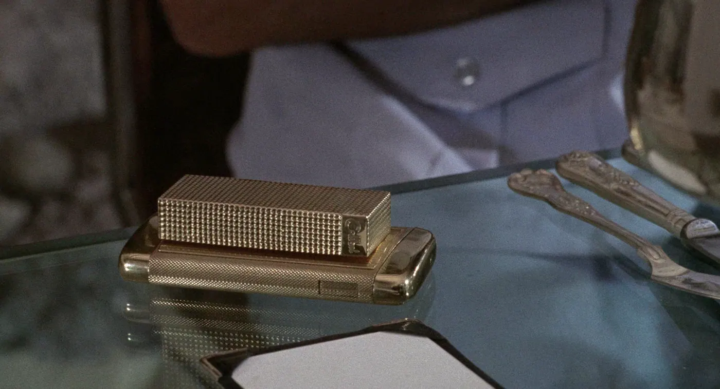 L'Homme au pistolet d'or