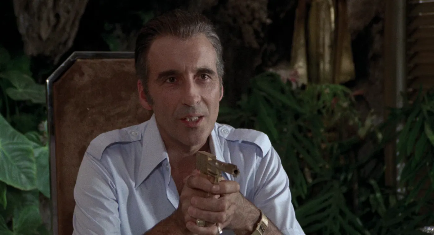 L'Homme au pistolet d'or